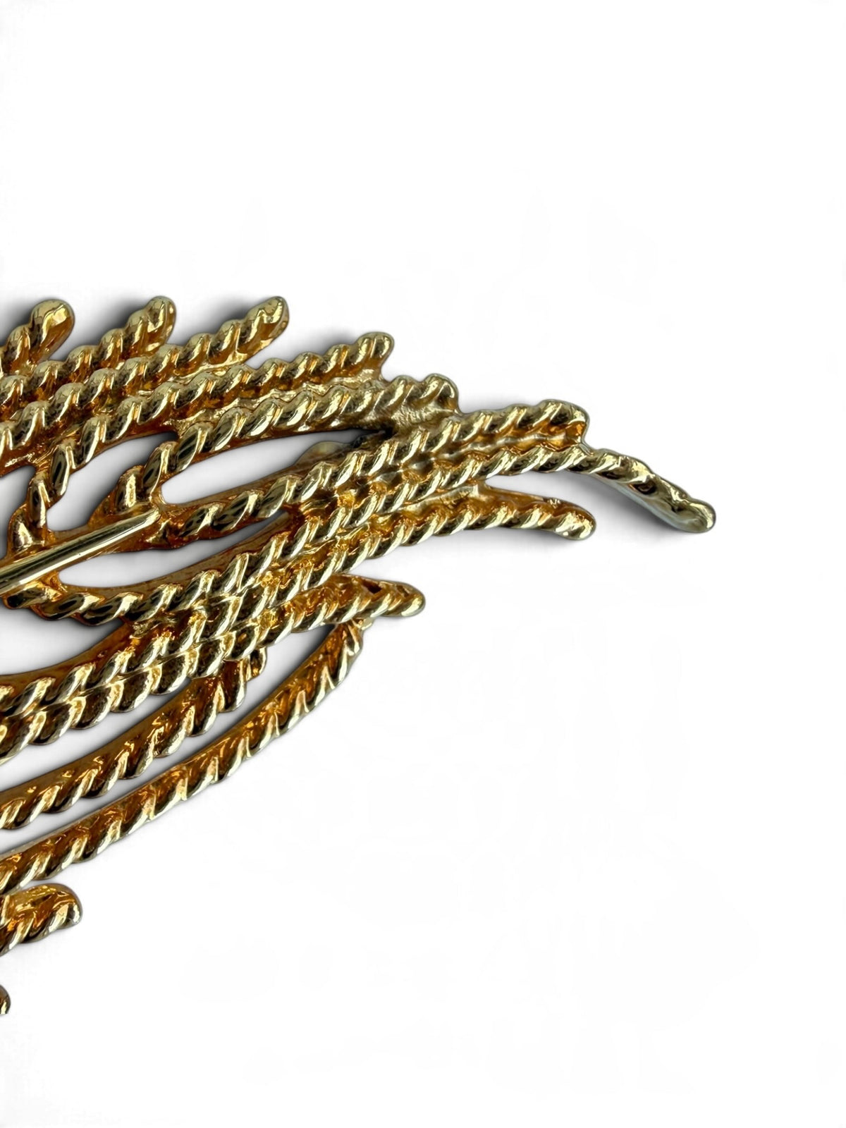 Vintage Monet Gold Tone Openwork Feather Brooch – Signed © Monet