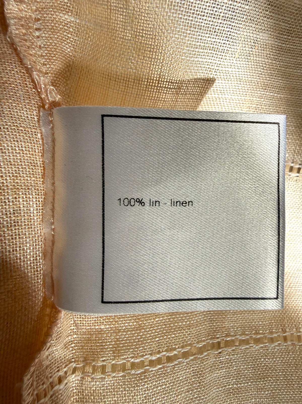 Chanel Sleeveless Linen Blouse – Soft Peach, Size 40 (Made in Italy, Circa 1999)
