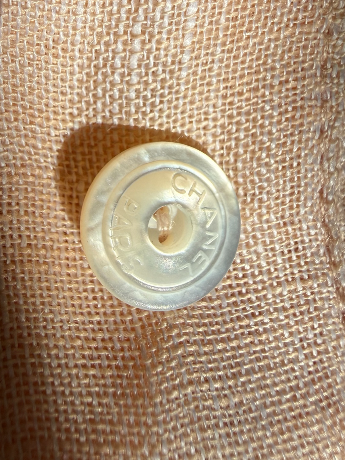 Chanel Sleeveless Linen Blouse – Soft Peach, Size 40 (Made in Italy, Circa 1999)