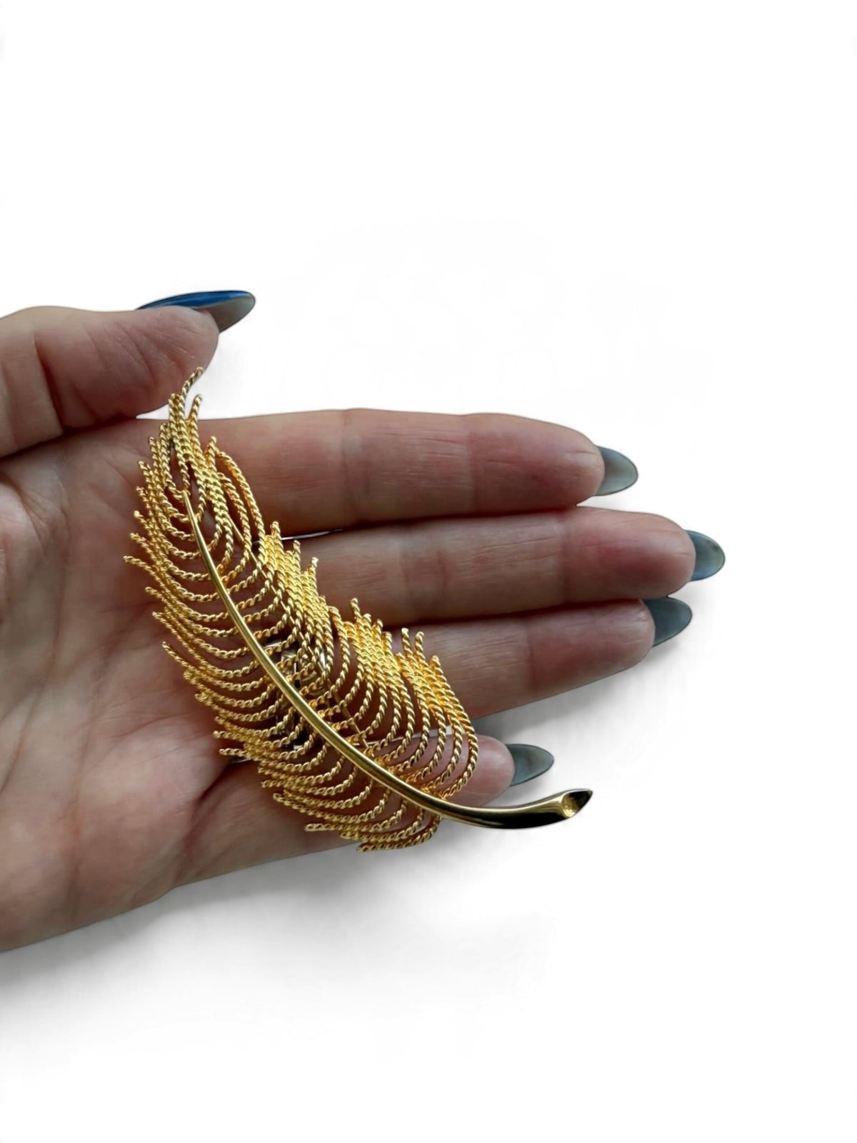 Vintage Monet Gold Tone Openwork Feather Brooch – Signed © Monet