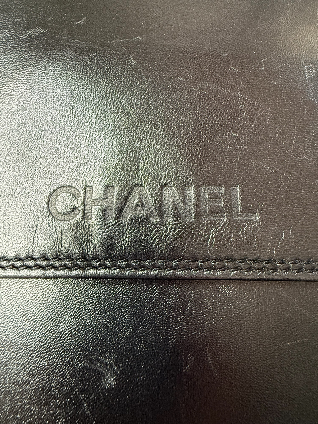 Chanel Vintage Black Leather Messenger Shoulder Bag with Embossed Logo – Made in Italy