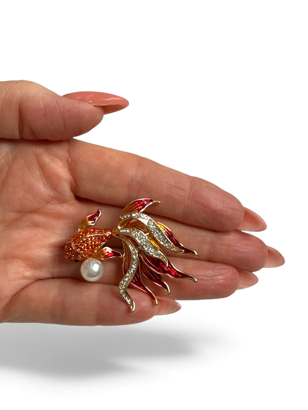 Unsigned Gold Tone Goldfish Design Brooch
